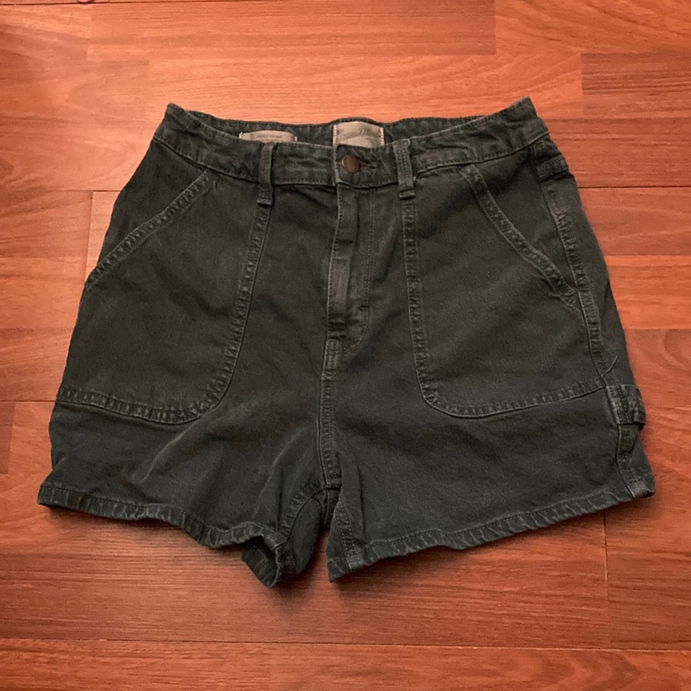 High rise Universal Thread shorts